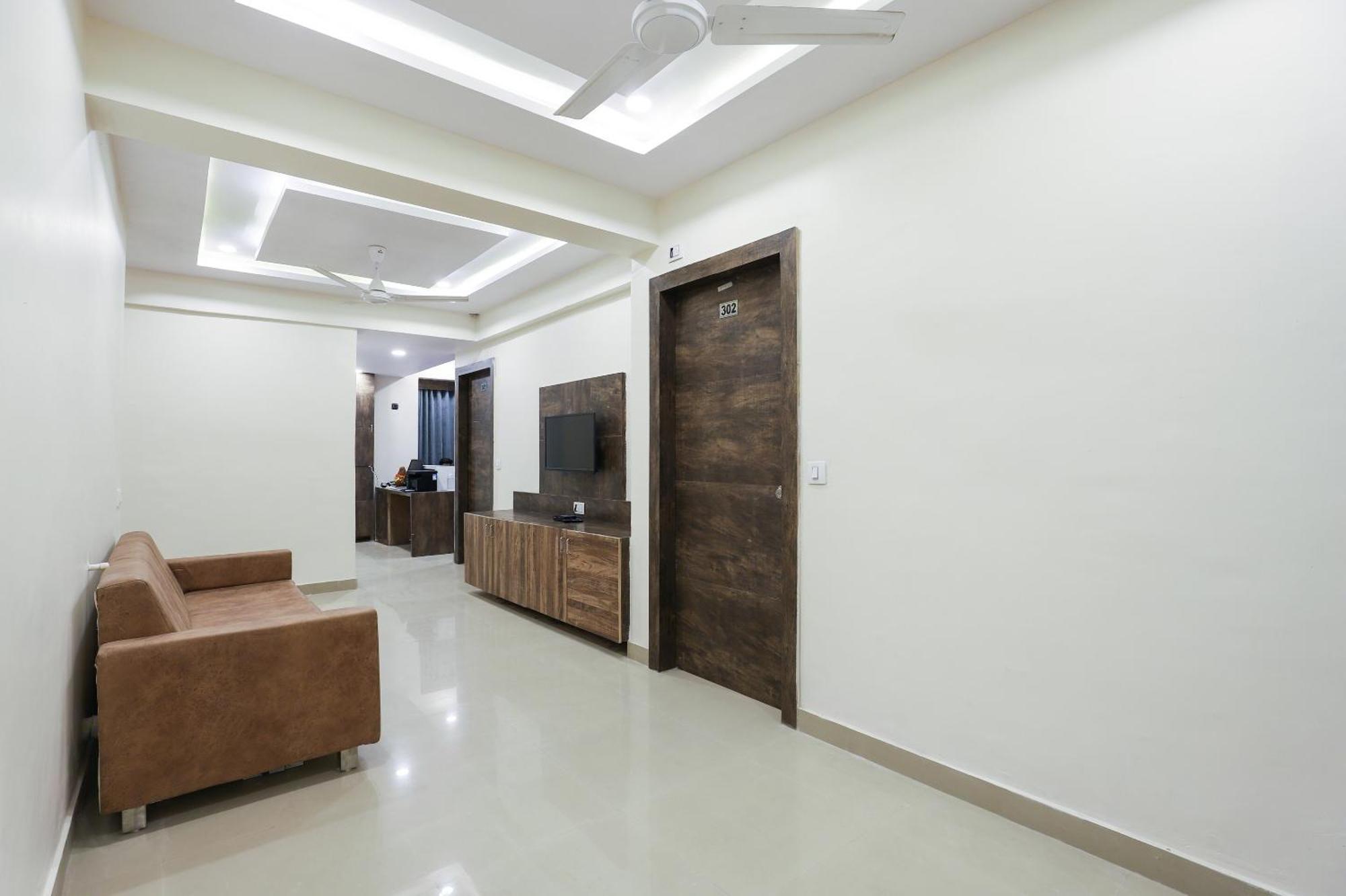 Hotel O Dream Stay Sarkhej Ngoại thất bức ảnh