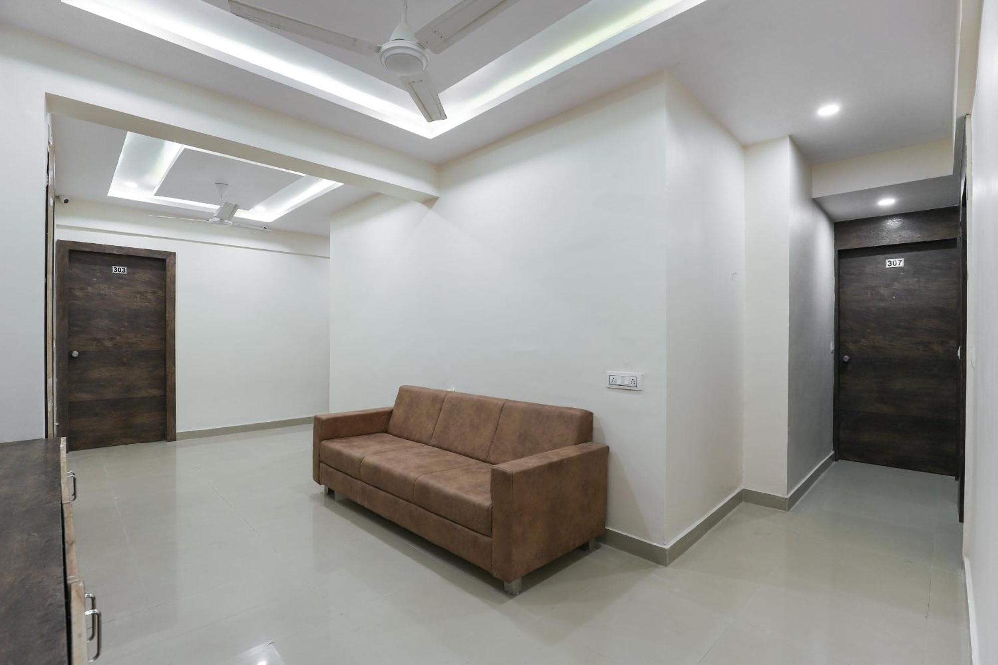 Hotel O Dream Stay Sarkhej Ngoại thất bức ảnh